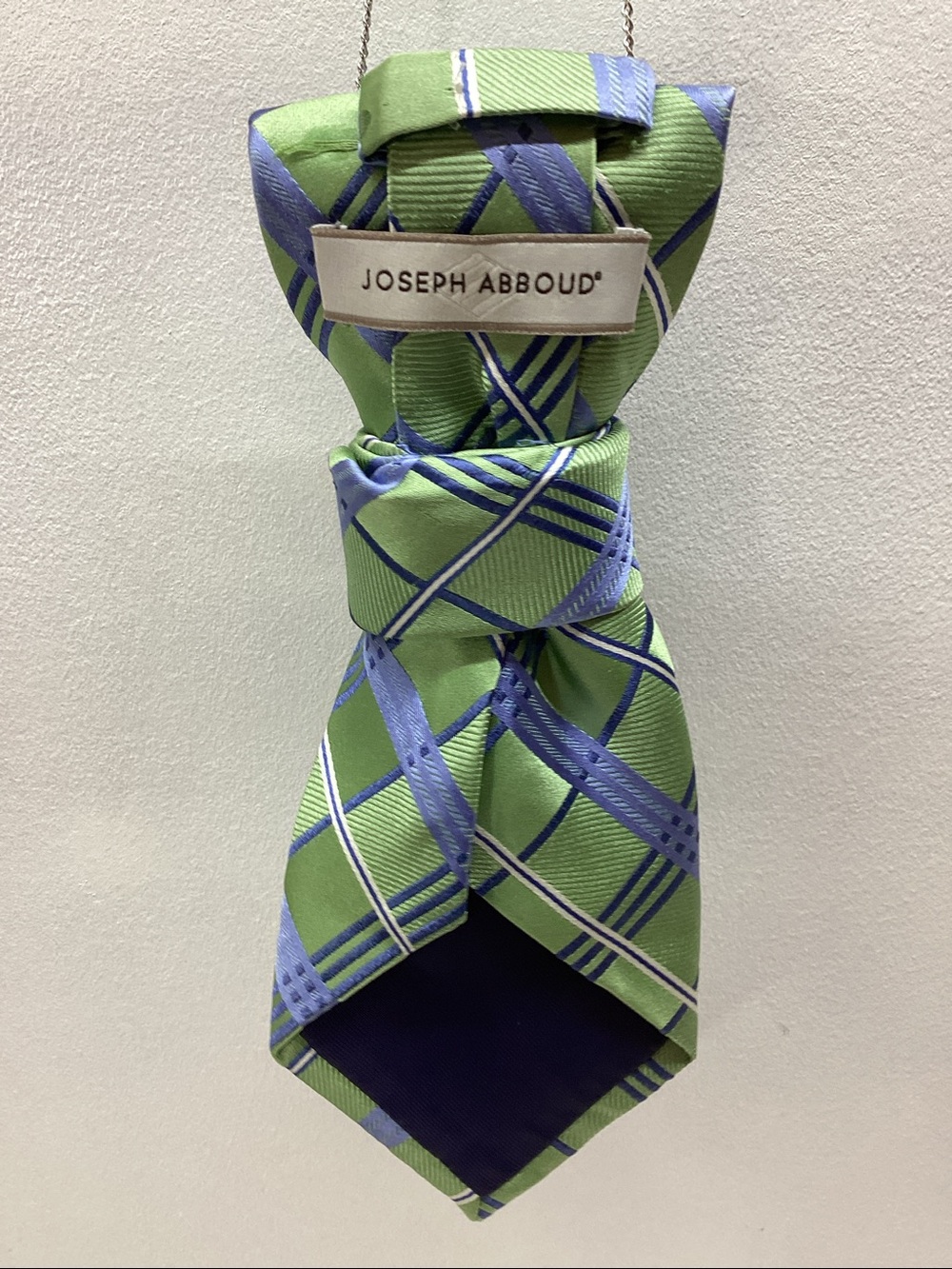 Positive Junkie Tie: “Be Kind” Patch with Elegant Rhinestone Brooch - Picture 5 of 6